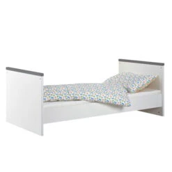 Schardt Candy Grey Kinderzimmer Inkl. Umbauseiten Mit 3-türigem Schrank -Roba || Pinolino Verkaufsgeschäft 04 852 24 70 candy grey kombi kinderbett 70x140 umgebaut 2