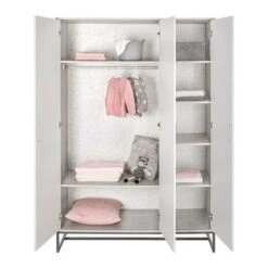 Schardt Pixie Grey Kinderzimmer Inkl. Umbauseiten Mit 3-türigem Schrank - Toppreis -Roba || Pinolino Verkaufsgeschäft 06 236 43 00 pixie grey schrank 3 tueren geoeffnet dekoriert 1