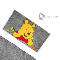 Hauck Highchair Pad Deluxe Sitzkissen Pooh -Roba || Pinolino Verkaufsgeschäft 4007923667118.pt02.highchair pad deluxe pooh grey