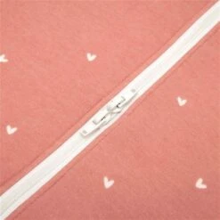 Ergobaby Babyschlafsack Rose Hearts - Leicht TOG 0.5 6 Ergobaby Babyschlafsack Rose Hearts - Leicht TOG 0.5 -Roba || Pinolino Verkaufsgeschäft classic sleep bag rose hearts 02