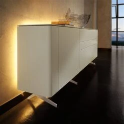 Hülsta Gentis 3R Lowboard - Hochglanz-Lack Breite 281,6 Cm - Mit Metallgestell 11 Hülsta Gentis 3R Lowboard - Hochglanz-Lack Breite 281,6 Cm - Mit Metallgestell -Roba || Pinolino Verkaufsgeschäft huelsta gentis beleuchtung foto