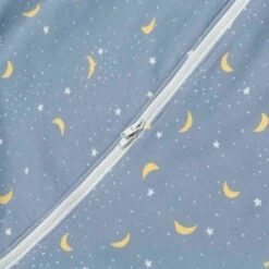 Ergobaby On The Move Schlummersack M 6-18 Stellar Dick TOG 2.5 -Roba || Pinolino Verkaufsgeschäft on the move sleep bag stellar slbmdstell1 slbmdstell25 slblgstell1 slblgstell25 03 4