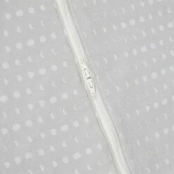 Ergobaby On The Move Schlummersack L 18-36 Moon Phase Dick TOG 2.5 -Roba || Pinolino Verkaufsgeschäft sleep bag otm moon phase 04 1